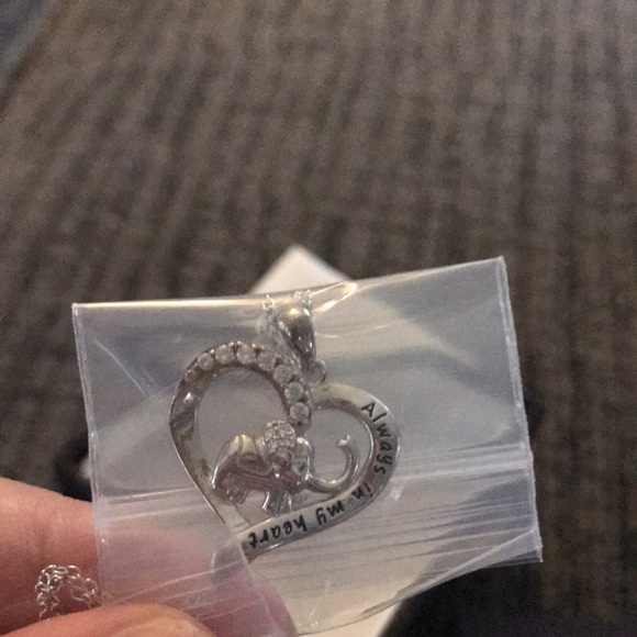 Elephant luck necklace! - Picture 3 of 7